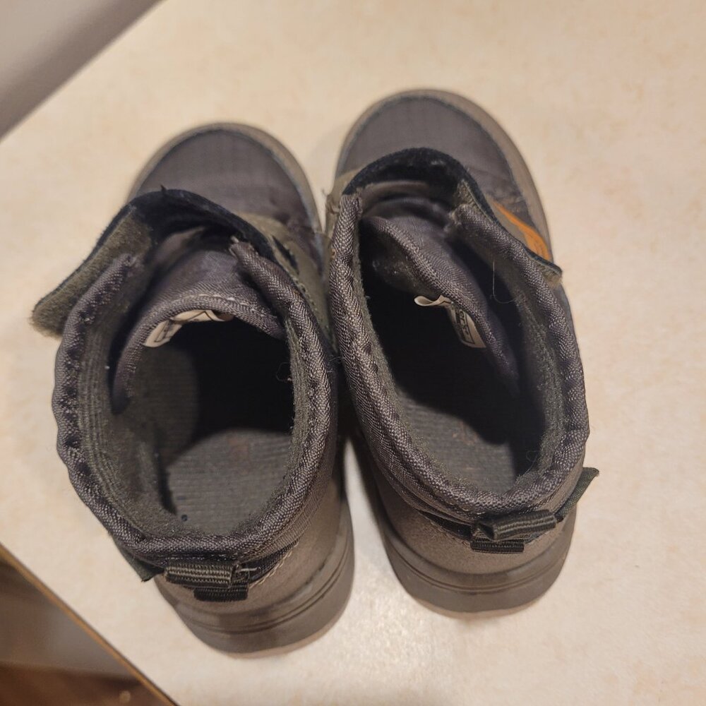 Carter's boots - Picture 4 of 6
